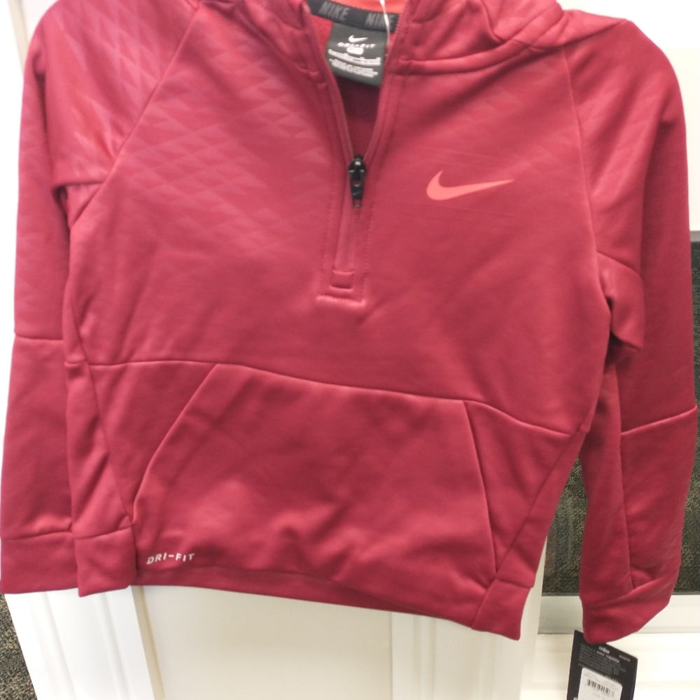 Nike therma  hoodie